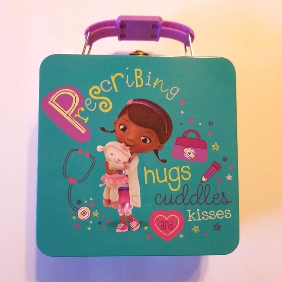 DOC MCSTUFFINS LUNCH TIN BOX - Picture 1 of 4